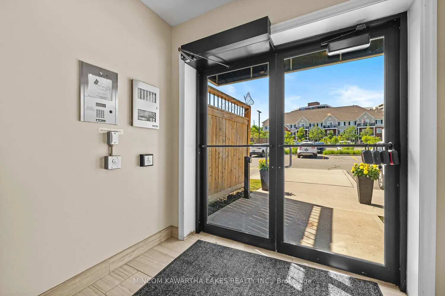 Additional image 7 of 910 Wentworth Street 105