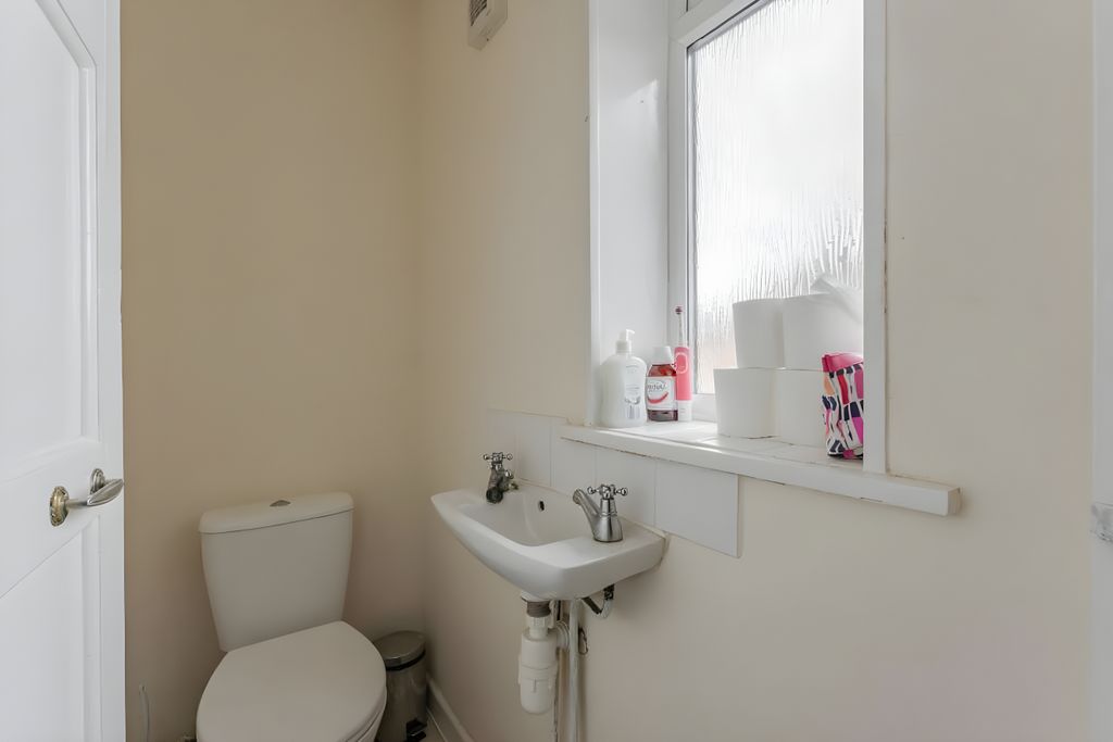 Additional image 11 of 6 bed property to rentScarnell Road, Norwich NR5