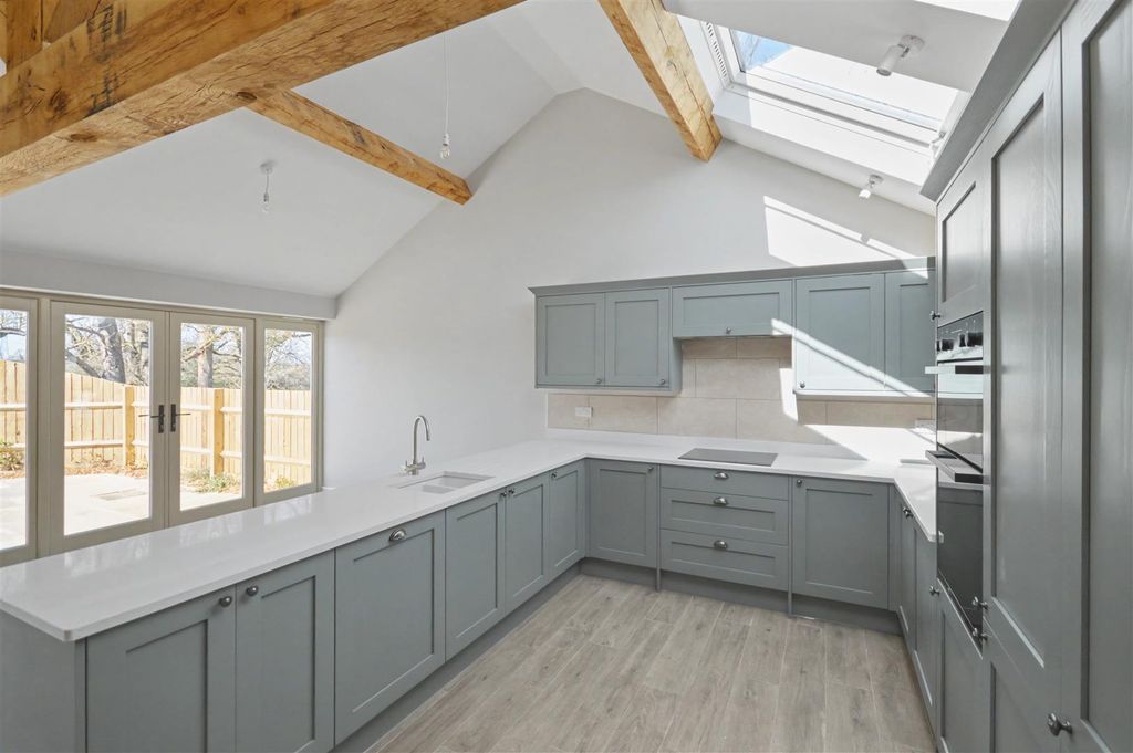 Additional image 10 of 3 bed barn conversion to rentHardwick Road, Wellingborough NN8