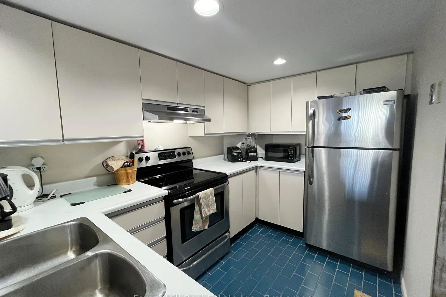 Additional image 13 of 24 Ramblings Way 402