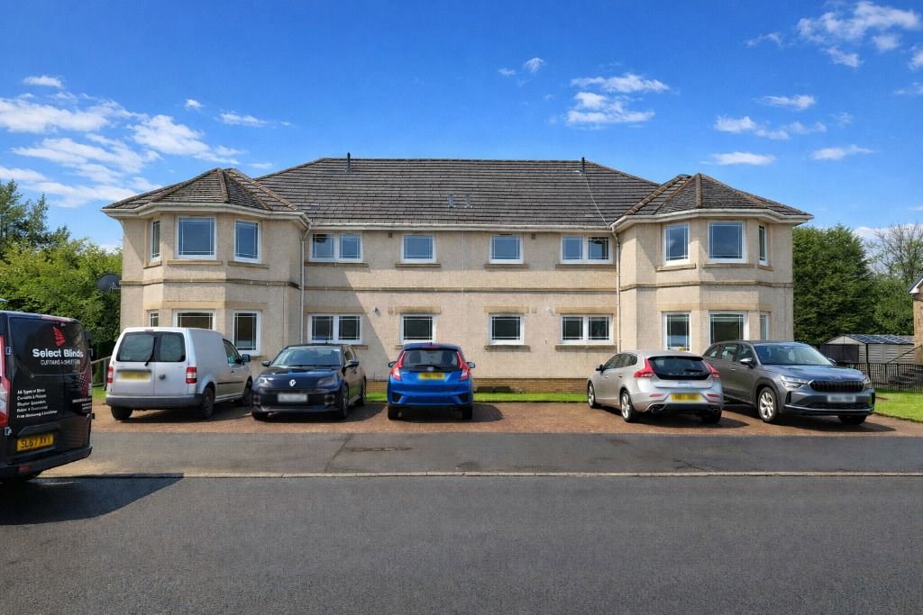 3 bed flat to rentAllands Avenue, Inchinnan, Renfrewshire PA4