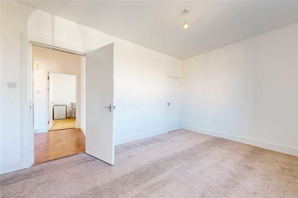 Additional image 16 of 2 bed flat to rentShore Road, Perth PH2