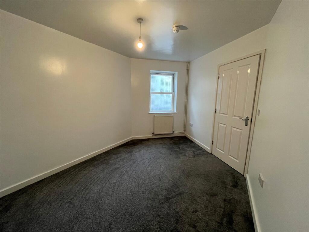 Additional image 5 of Two-Bedroom Apartment in the Heart of Shepton Mallet