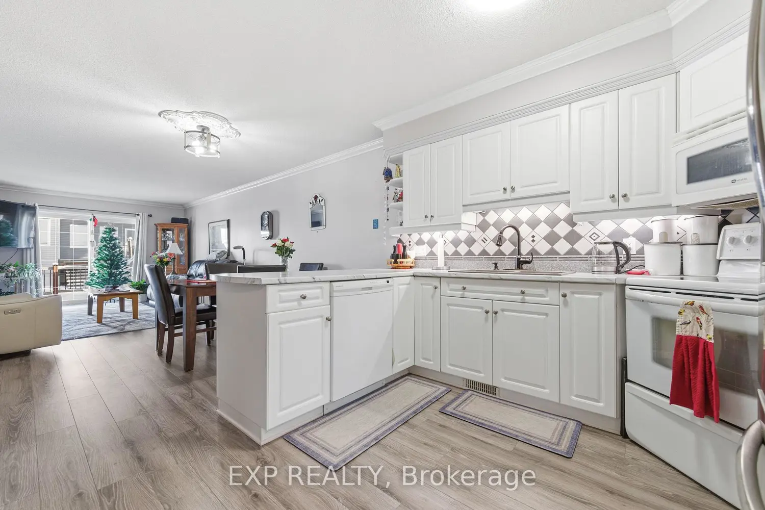 Additional image 5 of 421 Mayhew Street