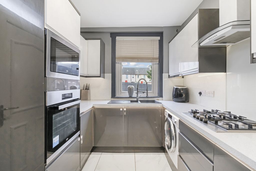 Additional image 6 of 2 bed property to rentDrumoyne Square, Glasgow G51