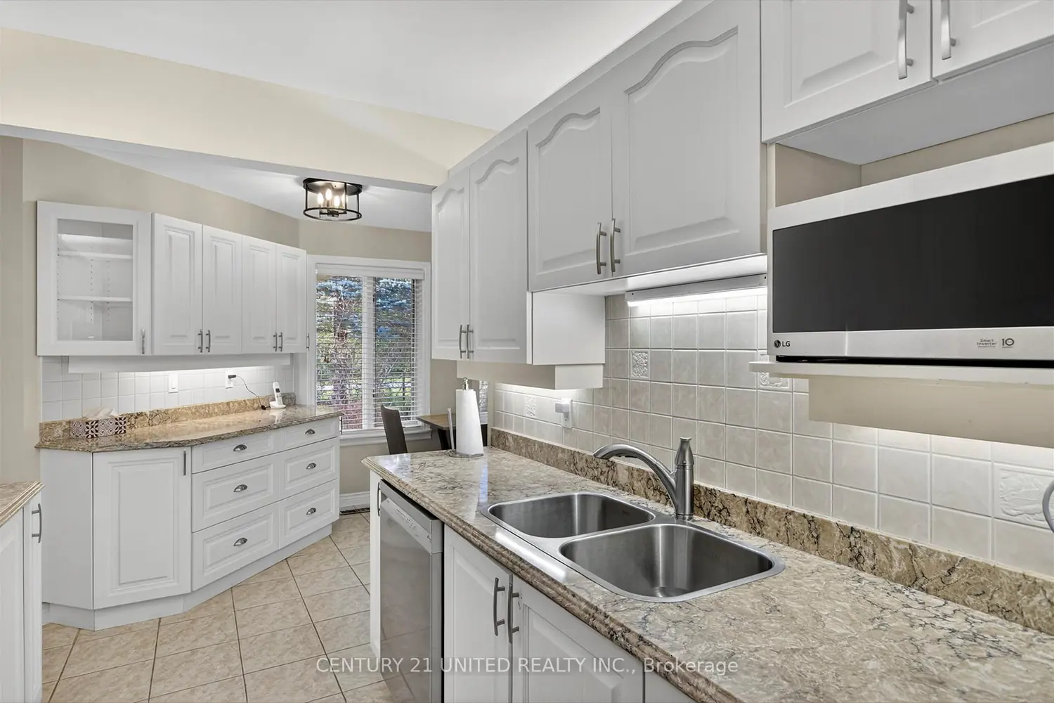 Additional image 5 of 1121 Armour Road 22