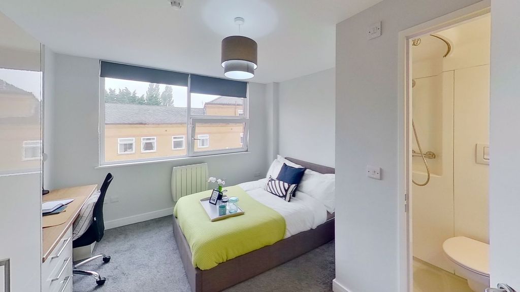 8 bed shared accommodation to rentFlat 3, 10 Middle Street, Beeston, Nottingham NG9 photo 3
