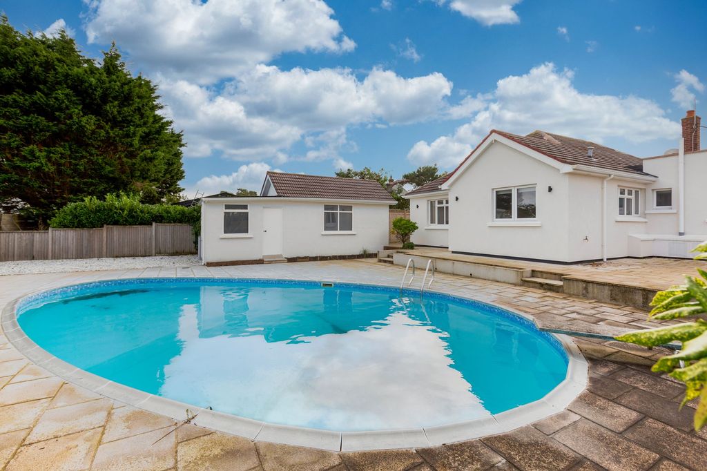Additional image 4 of 3 bed detached bungalow to rentSpindrift, St Brelade JE3
