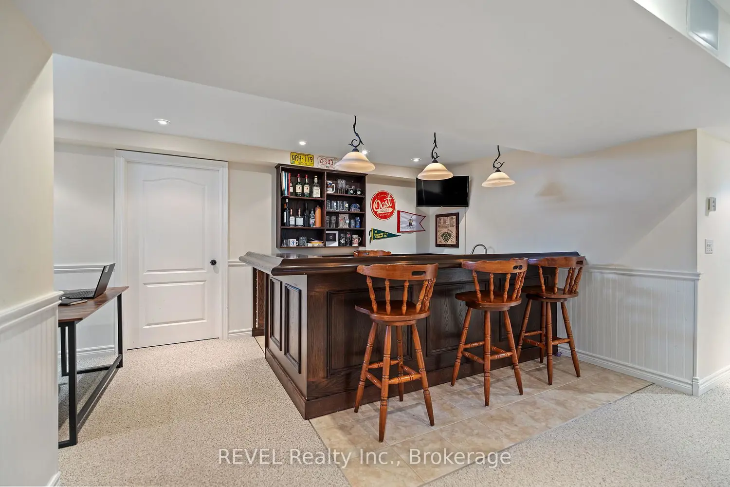 Additional image 4 of 46 Pinot Trail