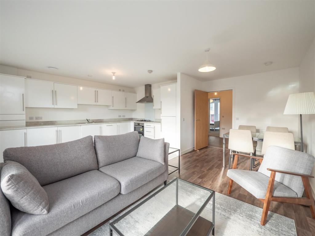 Room in a Shared Flat, Jex Blake Drive, EH7, N1 7GU