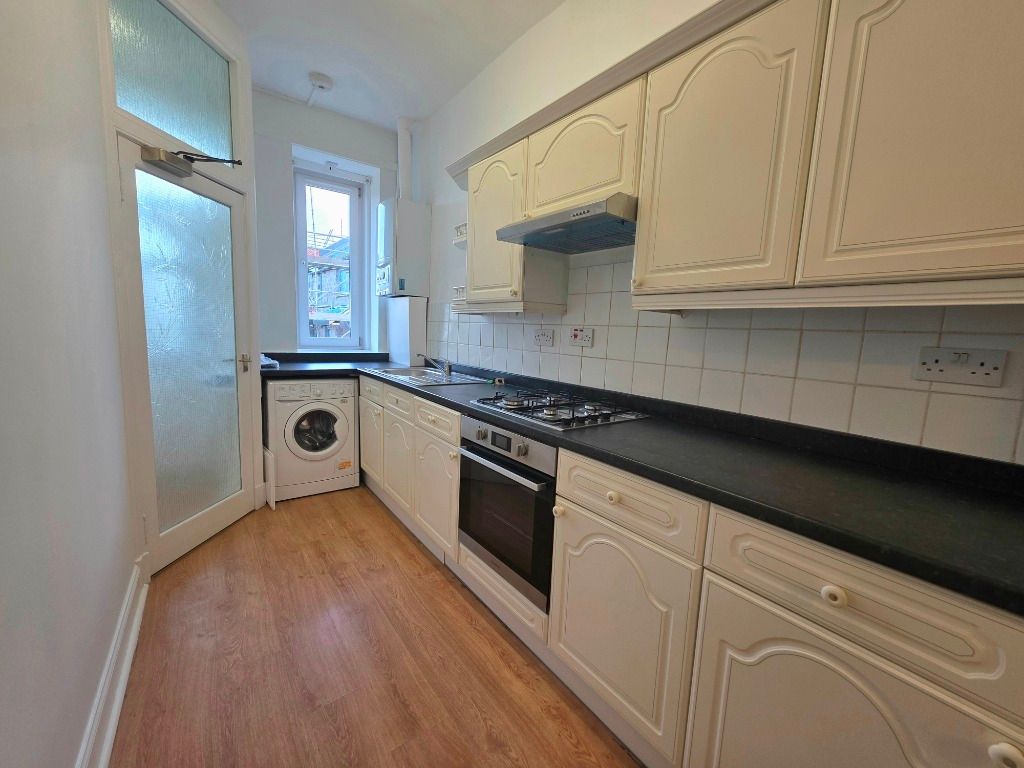 Additional image 3 of 3 bed flat to rentNewtoft Street, Gilmerton, Edinburgh EH17