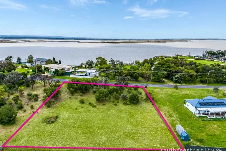 Additional image 2 of 112 Batson Parade, Hindmarsh Island SA 5214