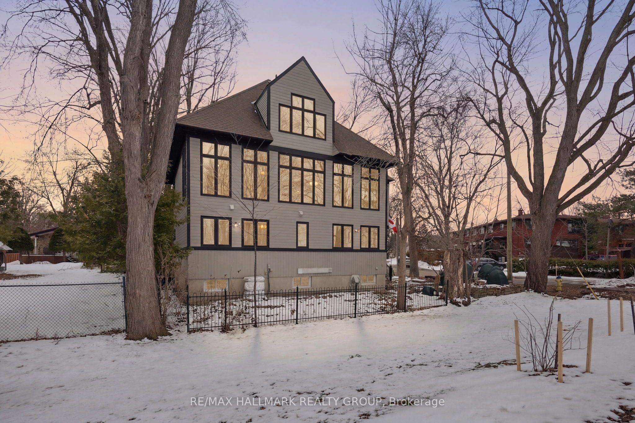 53 Scrivens Street, Ottawa, ON, K2B 8M6