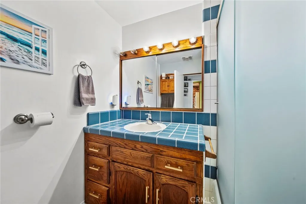 Additional image 20 of 10111 Elkwood St, Sun Valley, CA 91352