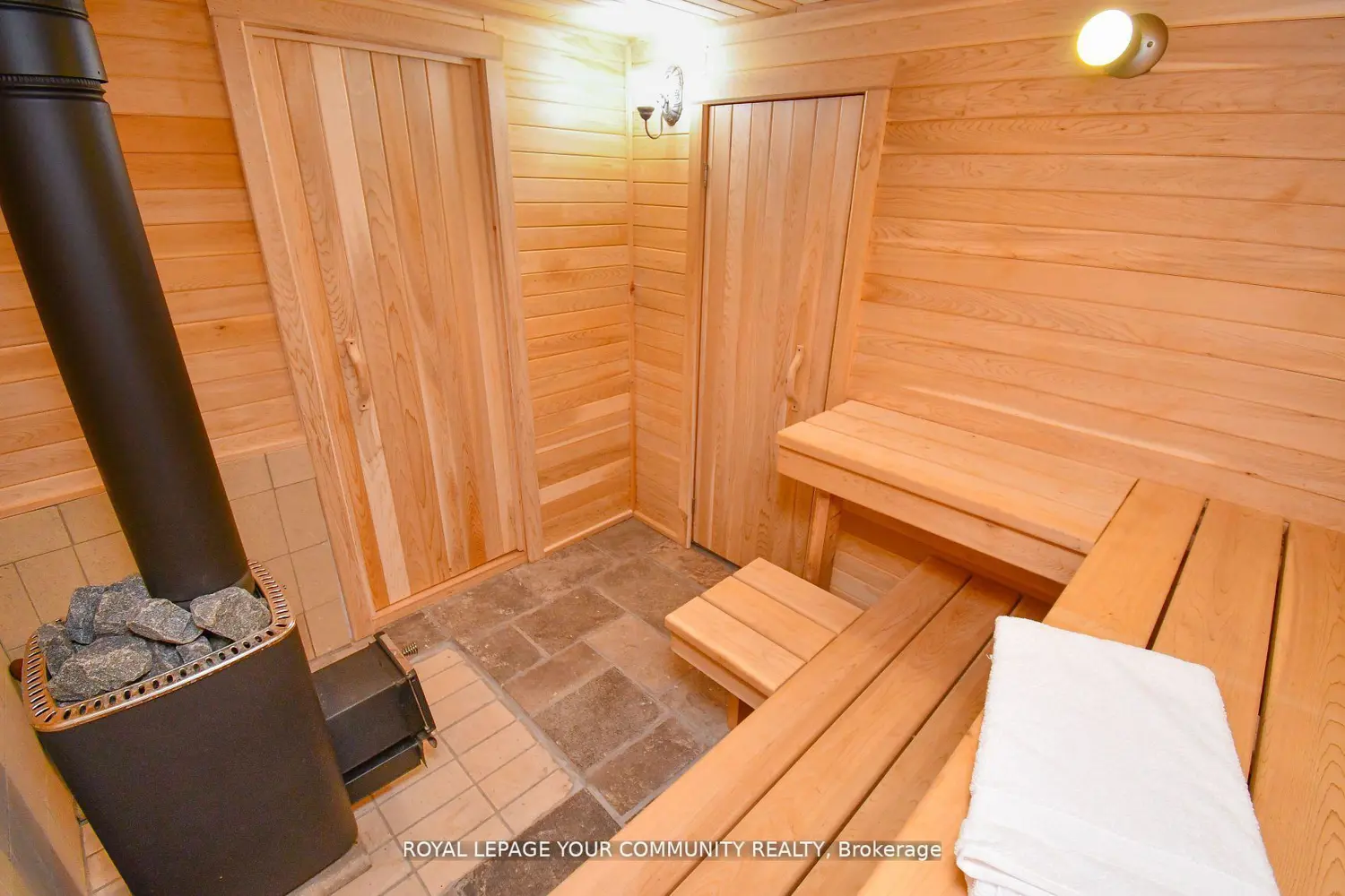 Additional image 12 of 527 Big Bay Point Road