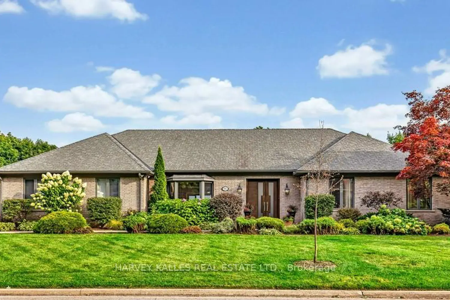 90 Oaklands Park Court