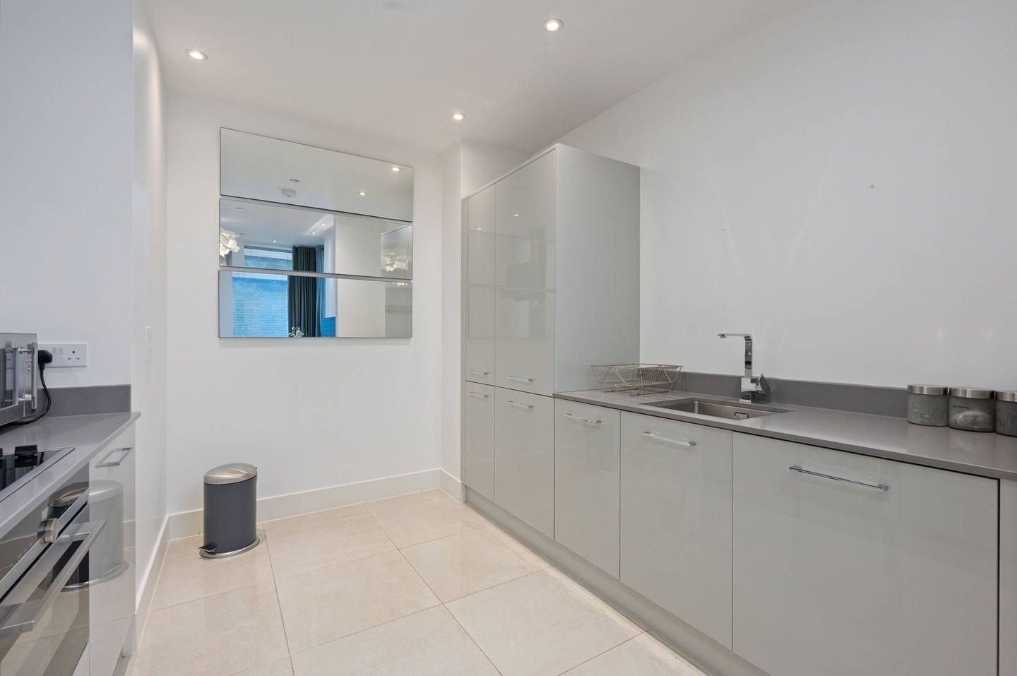 Additional image 12 of Studio Flat, Saint Vincent Place, EH3, N1 7GU