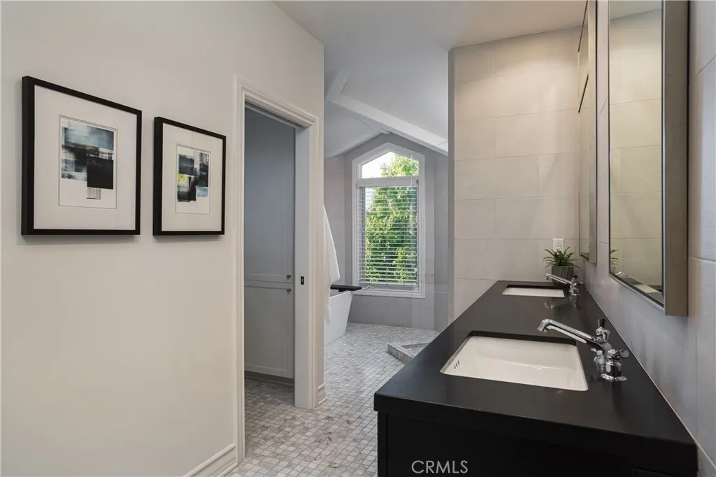 Additional image 79 of 212 Kings Pl, Newport Beach, CA 92663