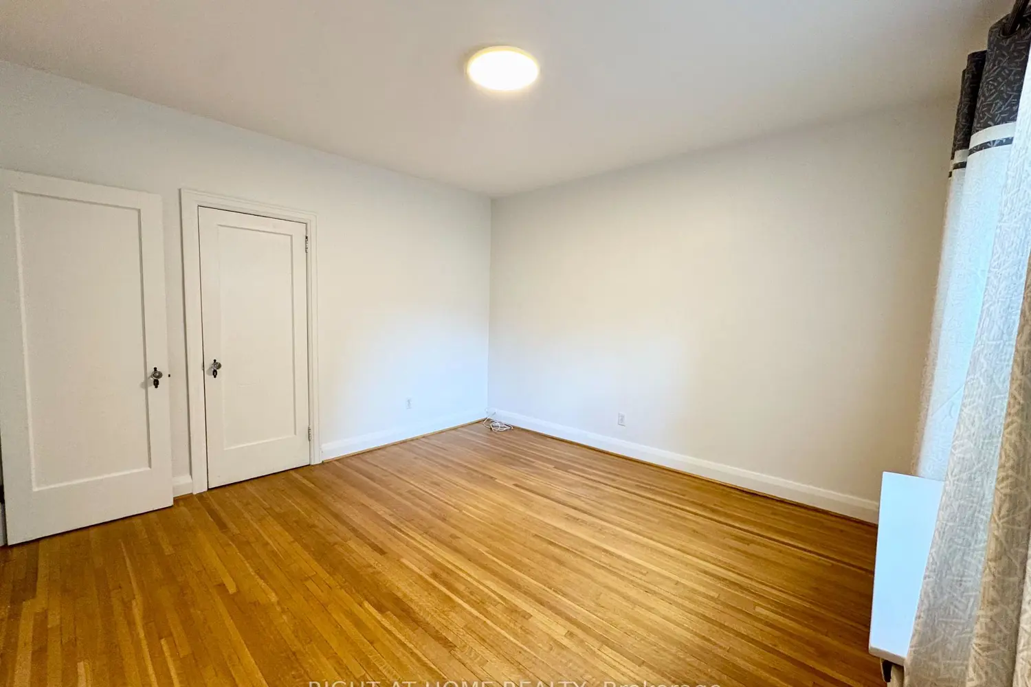 Additional image 9 of 1198 Avenue Road