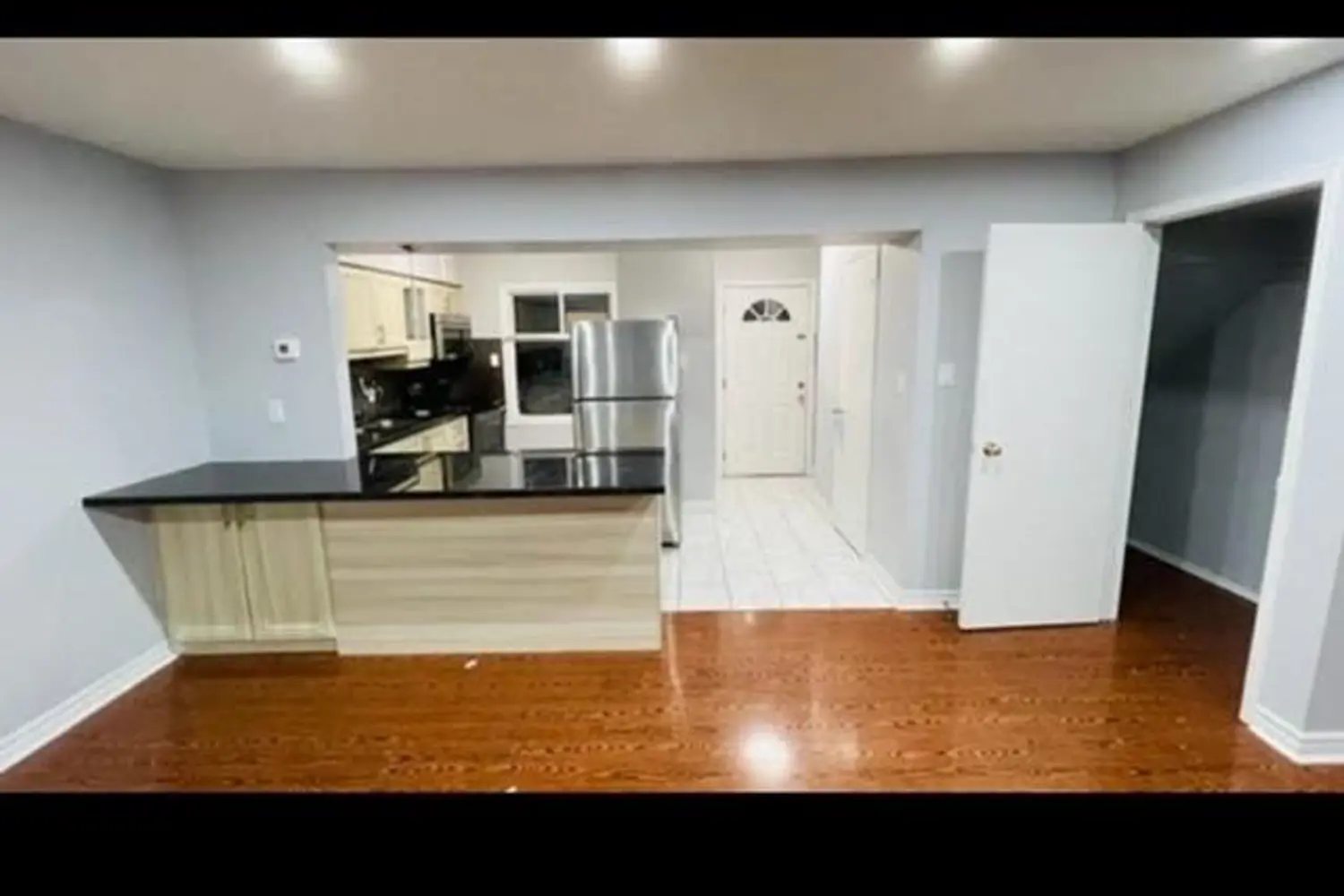 Additional image 5 of 28 Rexdale Boulevard 16