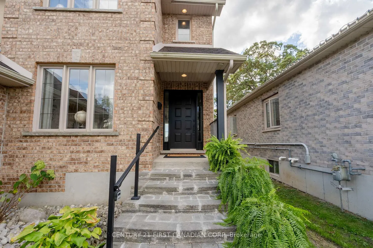 1625 Shore Road photo 2