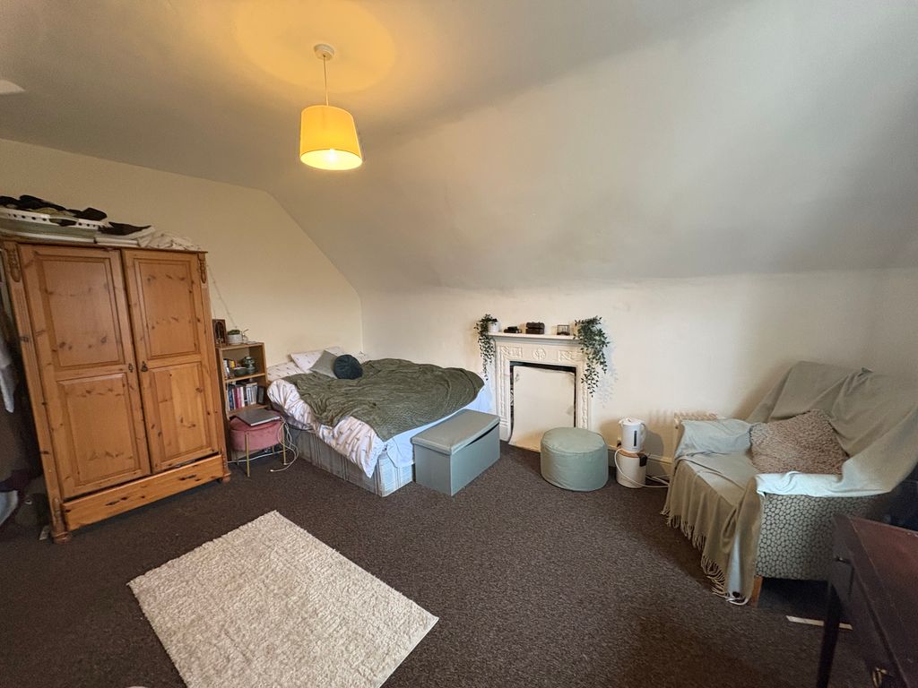 10 bed property to rentMortimer Road, Bristol BS8 photo 2
