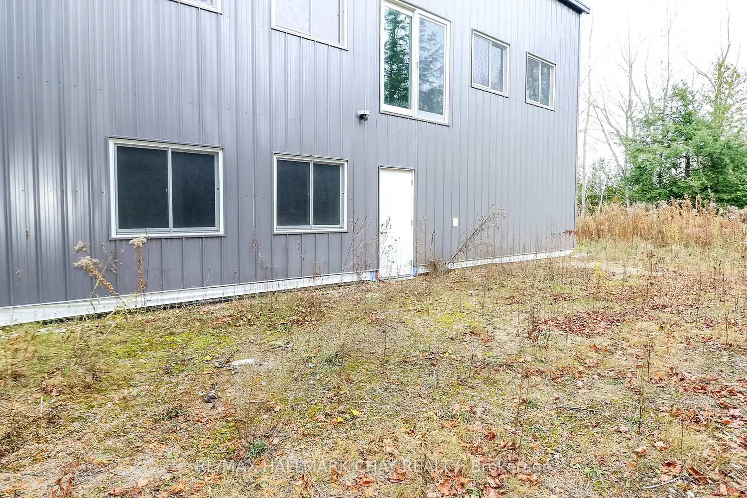 Additional image 13 of 2576 Champlain Road