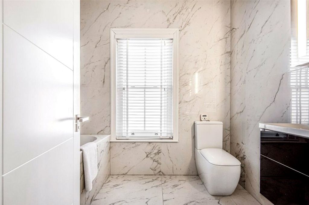 Additional image 13 of 4 bed detached house to rentNorman Avenue, Henley-On-Thames, Oxfordshire RG9