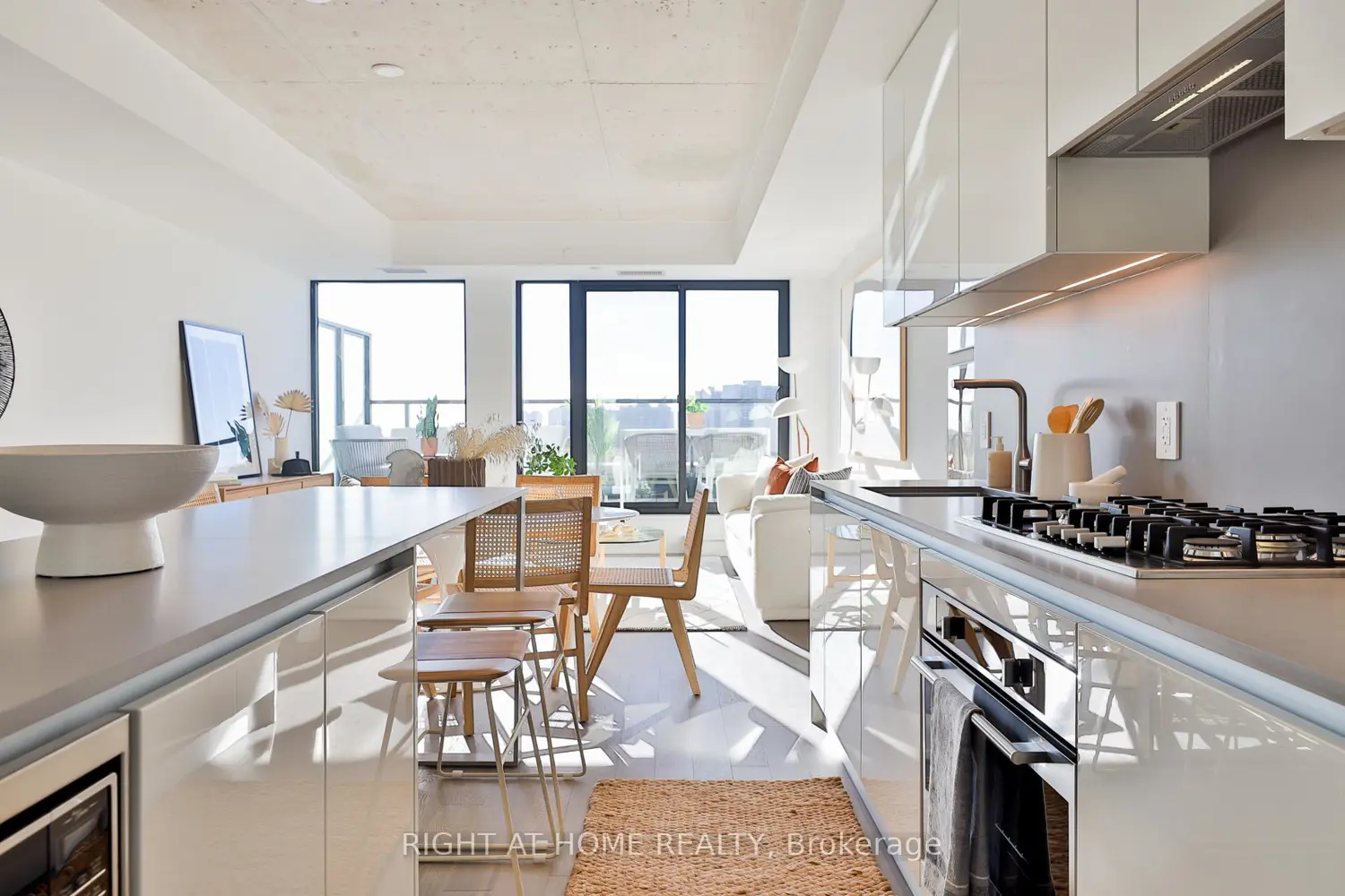 Additional image 9 of 2720 Dundas Street 604