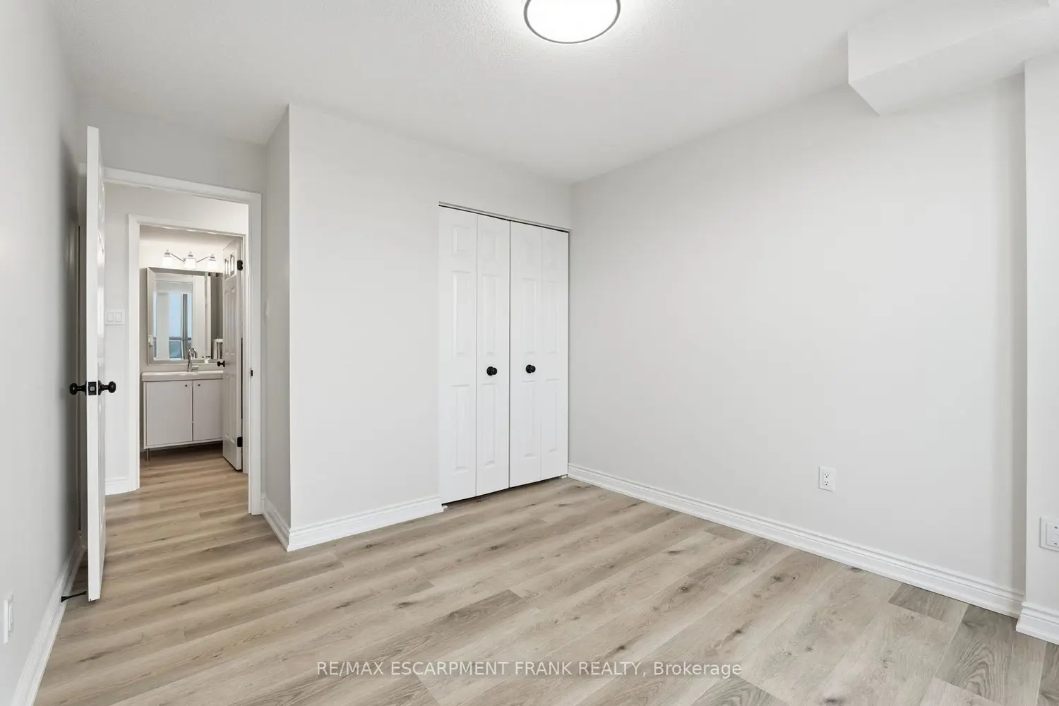 Additional image 15 of 432 Main Street 902