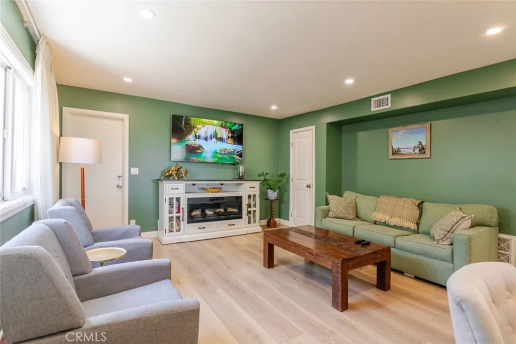 Additional image 64 of 19707 Green Mountain Drive, Newhall, CA 91321