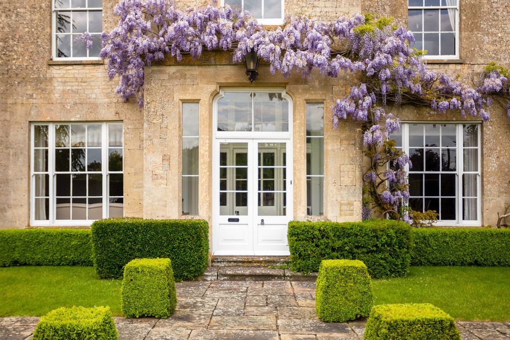 Additional image 4 of 6 bed detached house to rentCirencester, Gloucestershire GL7