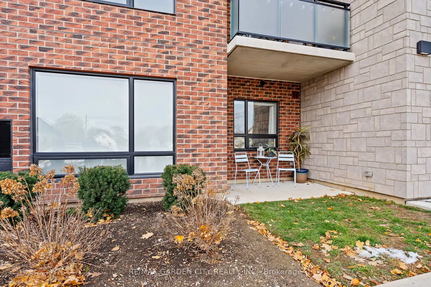 Additional image 12 of 3998 Victoria Avenue 105