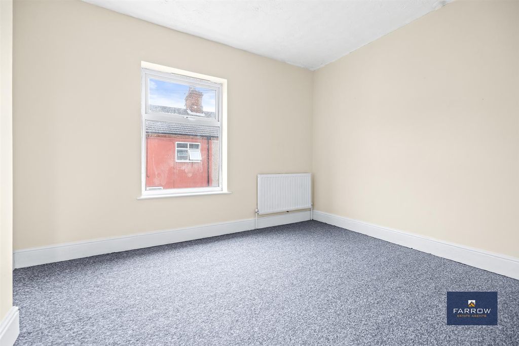 Additional image 11 of 3 bed terraced house to rentCastle Street, Grimsby DN32