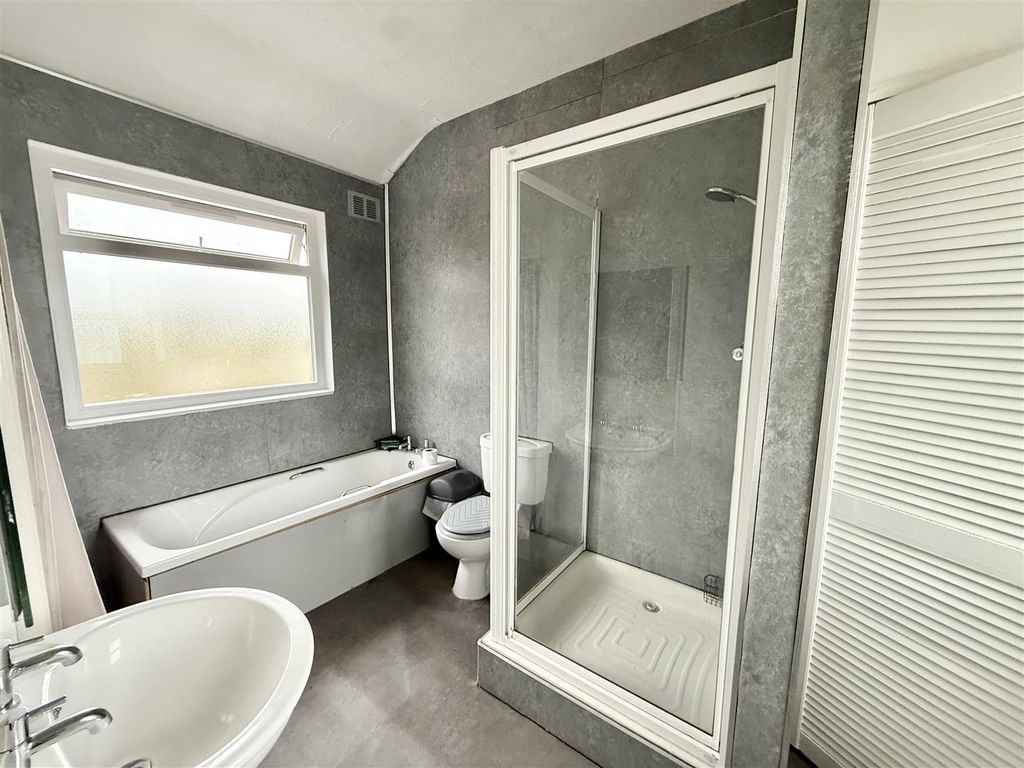 Additional image 3 of 2 bed flat to rentMonkton, Pembroke SA71