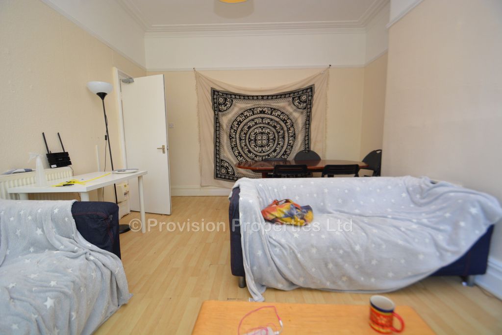 Additional image 3 of 8 bed terraced house to rentAsh Grove, Hyde Park, Leeds LS6