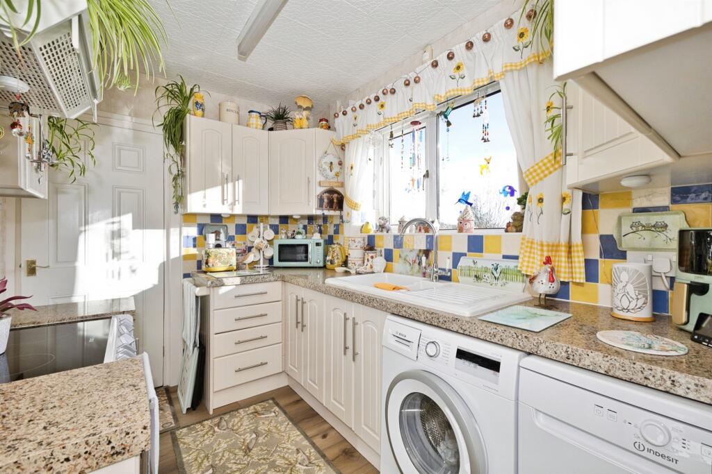 Additional image 6 of Highfield Road, YEOVIL