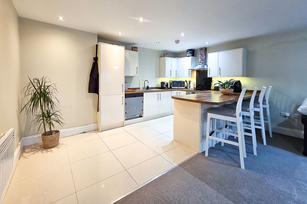 2 bed flat to rentStrawberry Dale Terrace, Harrogate HG1