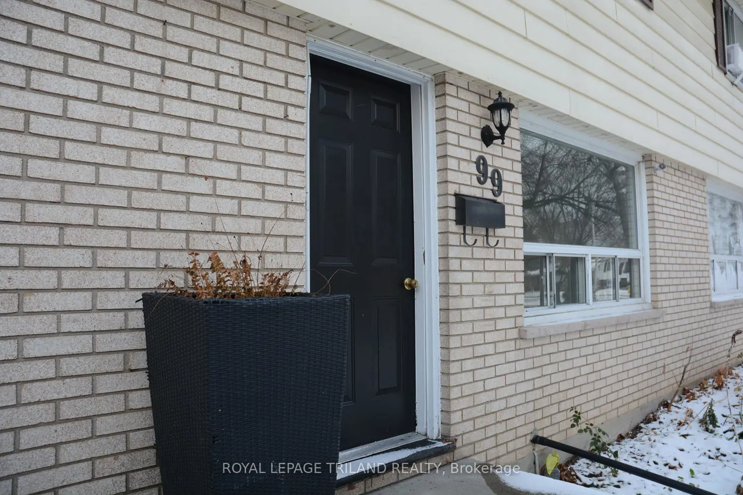 99 Cecilia Avenue photo 2