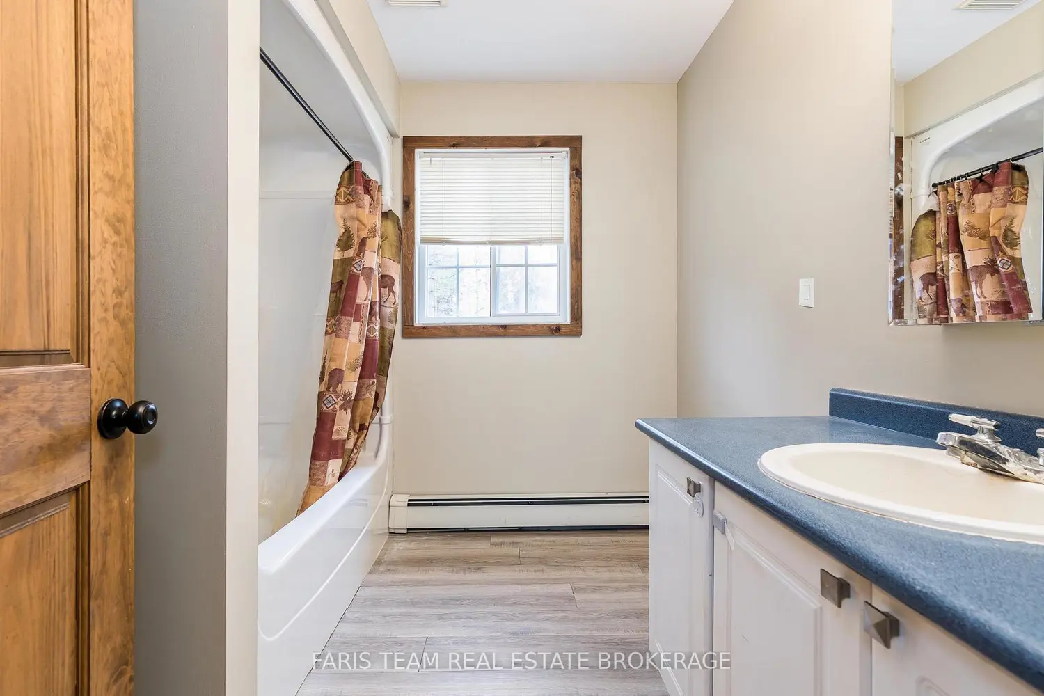 Additional image 12 of 7516 Island Crescent