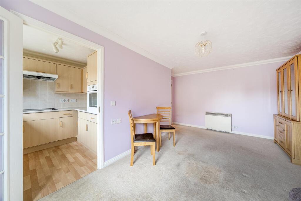 Additional image 5 of Cavendish Lodge, Glastonbury