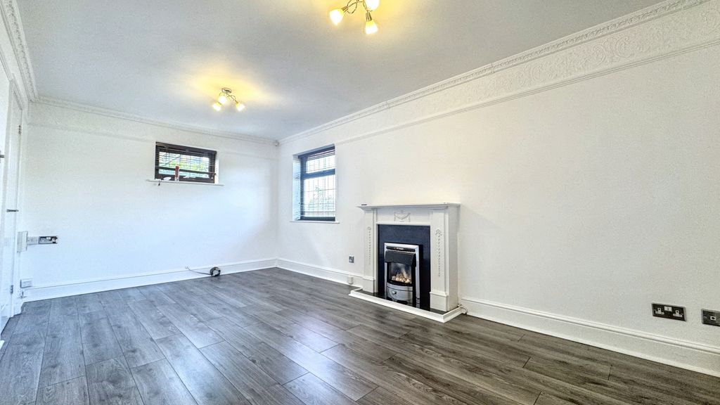 Additional image 3 of 4 bed property to rentRuskin Avenue, Rogerstone, Newport NP10