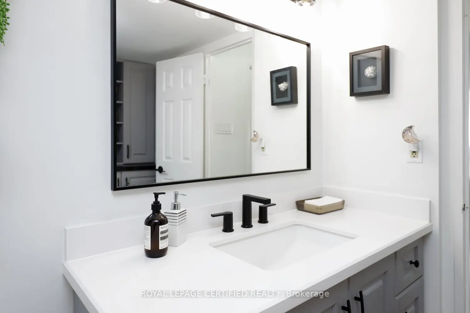 Additional image 9 of 700 Constellation Drive 1409