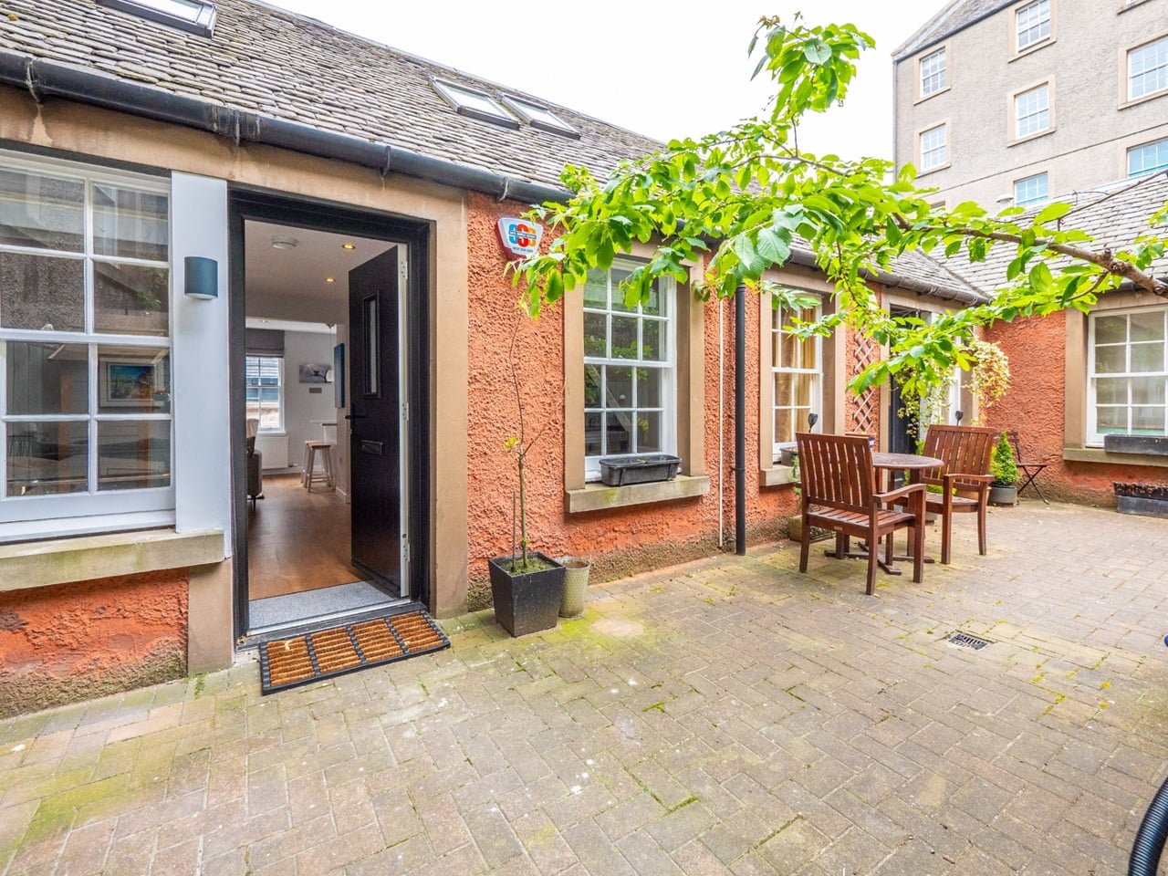 Additional image 11 of 2 Bed Flat, King's Stables Lane, EH1, N1 7GU