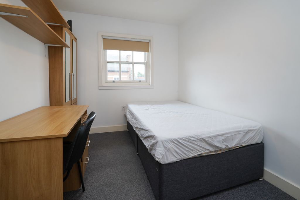 Additional image 3 of 8 bed flat to rentRegent Street, Leamington Spa CV32