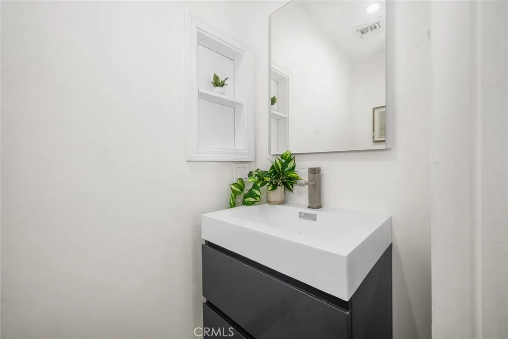 Additional image 82 of 223 West Simmons Avenue, Anaheim, CA 92802