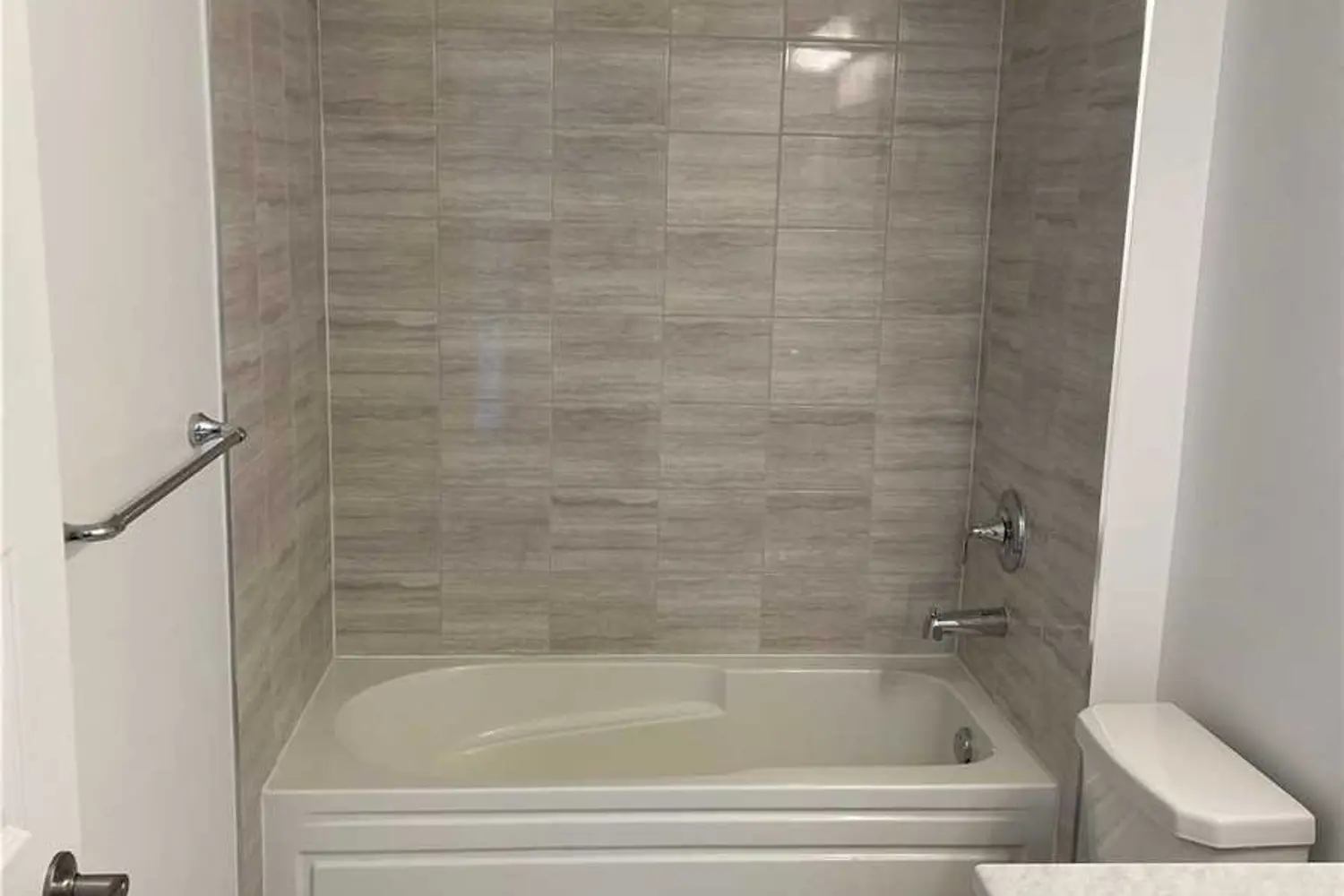 Additional image 5 of 102 Grovewood Common Drive 320