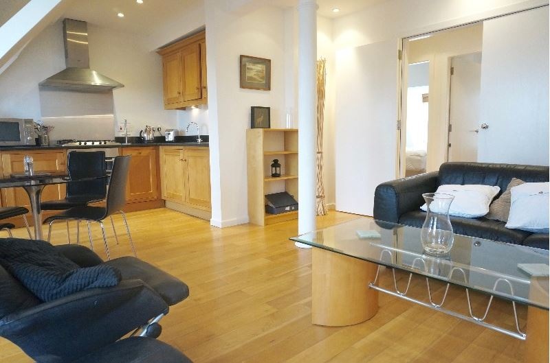 2 Bed Flat, Young Street South Lane, EH2, N1 7GU