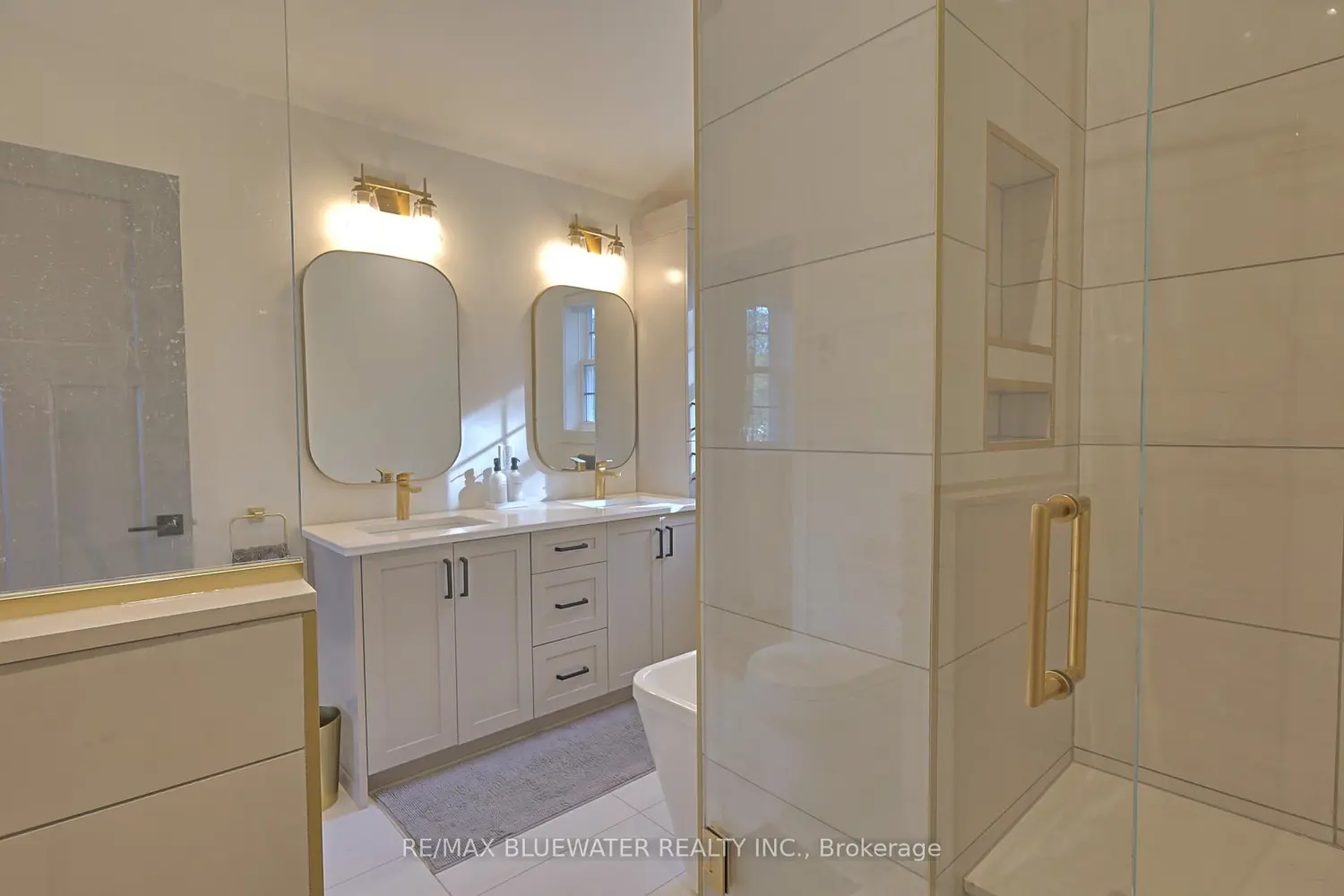 Additional image 14 of 82 River Road