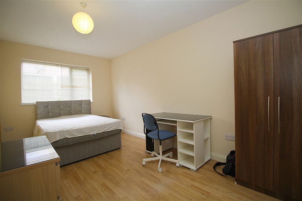 Additional image 18 of 9 bed town house to rentCarington Street, Loughborough LE11